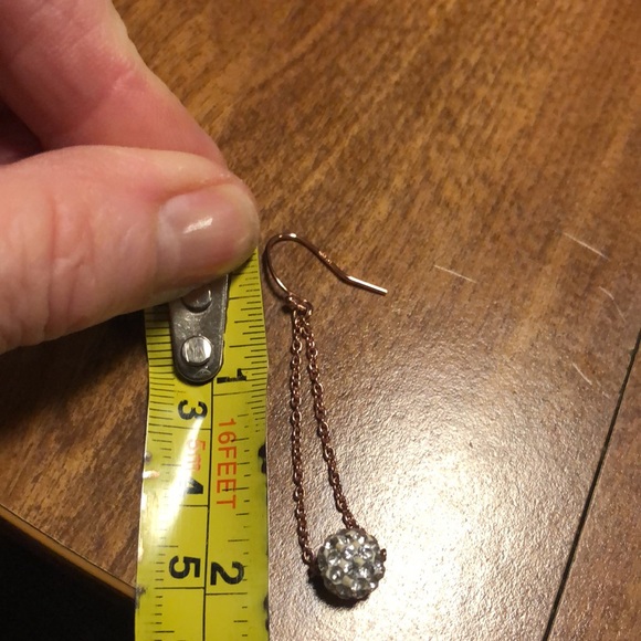 Beautiful Swarovski Crystal Faux Gold Dangle Earrings - Picture 12 of 12